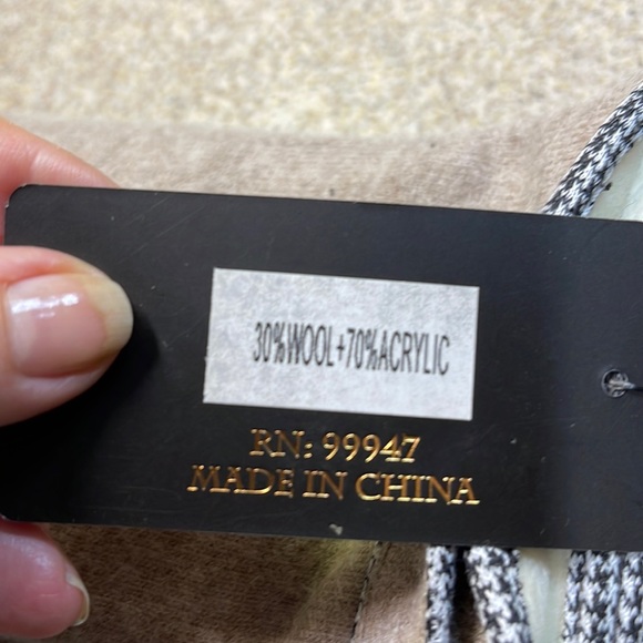 HOUNDSTOOTH GLOVES 🧤 BEIGE BLACK / WHITE LOVE ❤️ THE LITTLE TOUCH HOUNDSTOOTH. - Picture 7 of 9